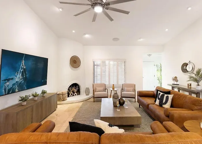 Holiday home Sunset Palms-pool, & Sports Court-scottsdale *